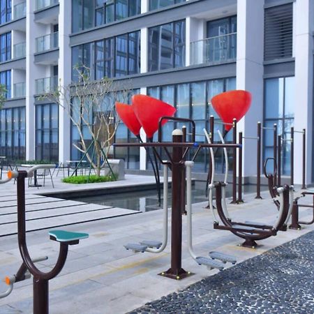 Luxury Apartment In Vinhomes Metropolis هانوي المظهر الخارجي الصورة