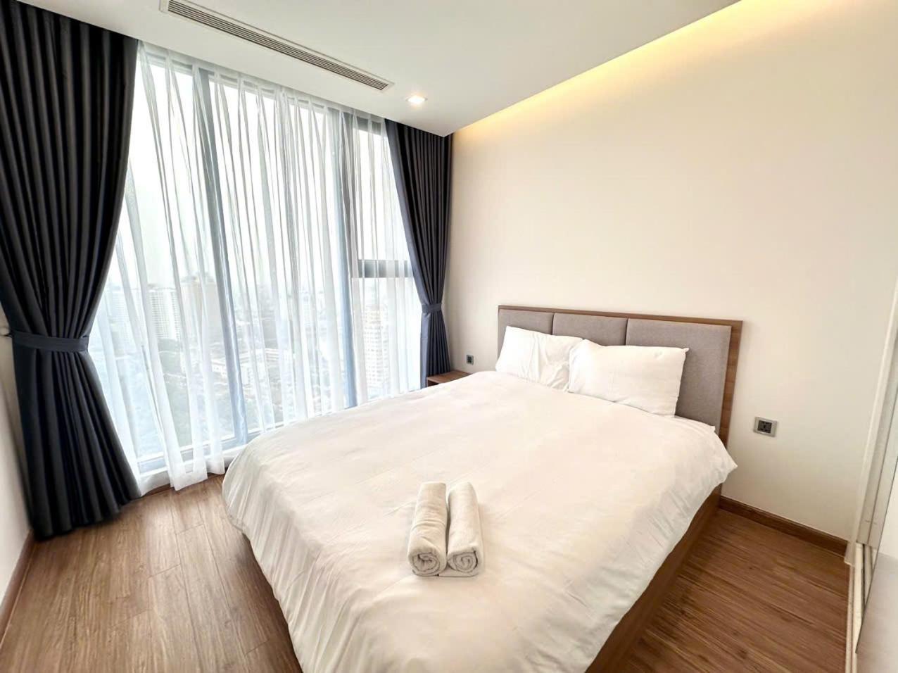 Luxury Apartment In Vinhomes Metropolis هانوي المظهر الخارجي الصورة