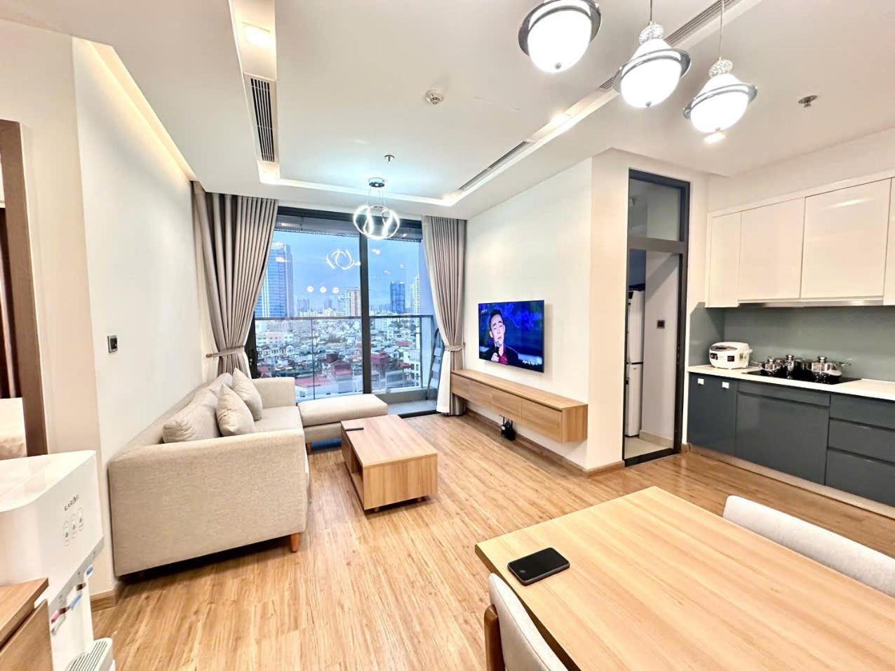 Luxury Apartment In Vinhomes Metropolis هانوي المظهر الخارجي الصورة