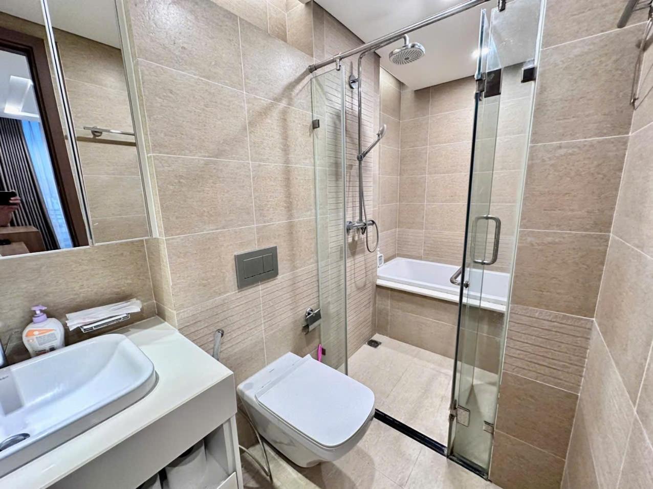 Luxury Apartment In Vinhomes Metropolis هانوي المظهر الخارجي الصورة
