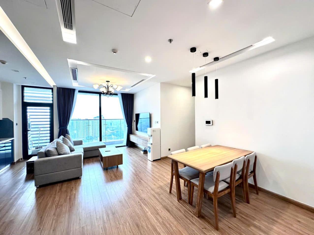 Luxury Apartment In Vinhomes Metropolis هانوي المظهر الخارجي الصورة