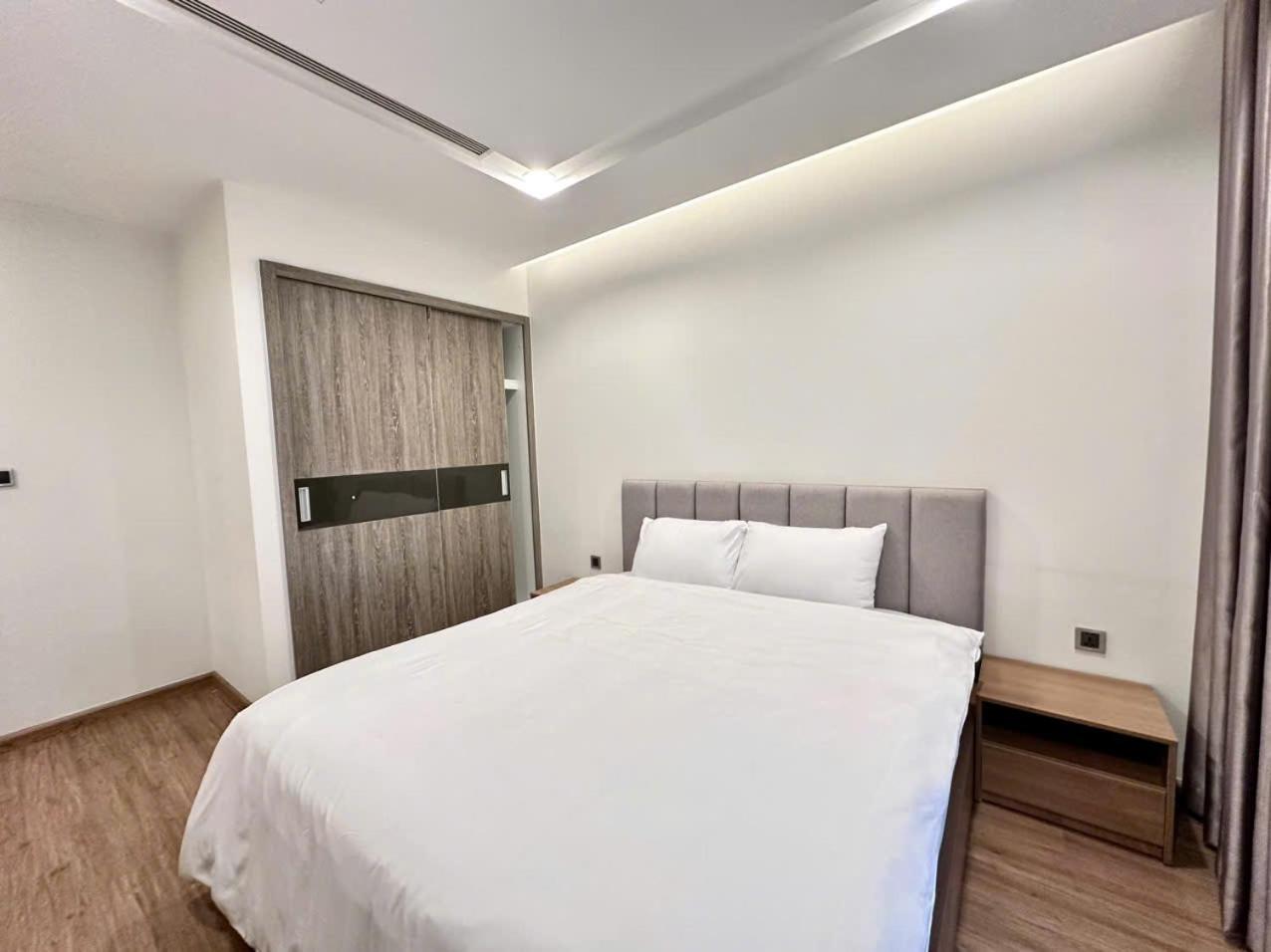 Luxury Apartment In Vinhomes Metropolis هانوي المظهر الخارجي الصورة