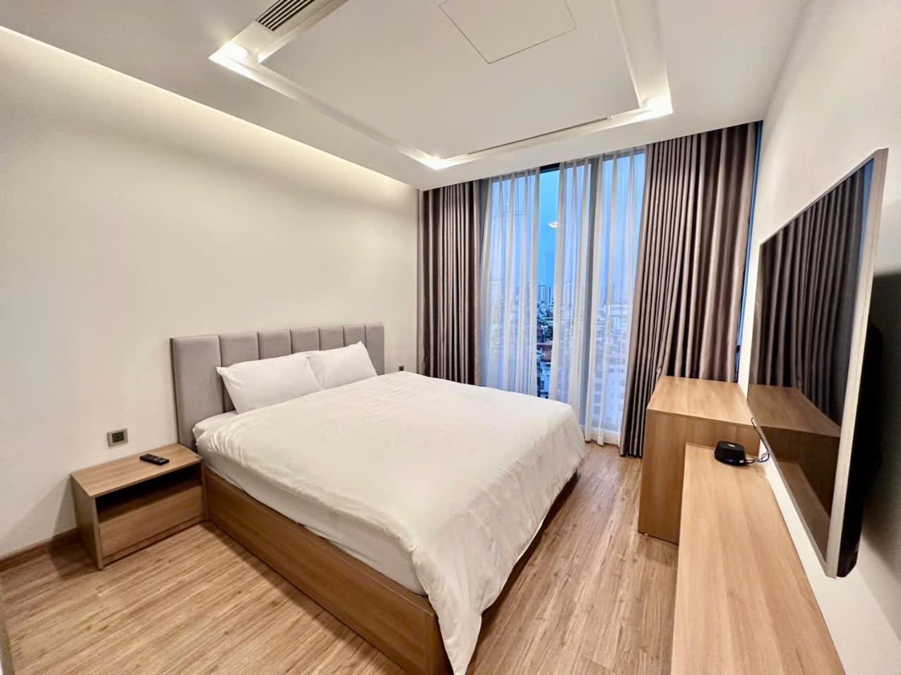 Luxury Apartment In Vinhomes Metropolis هانوي المظهر الخارجي الصورة