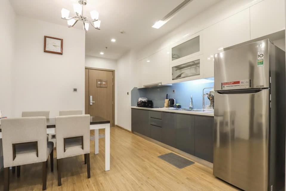 Luxury Apartment In Vinhomes Metropolis هانوي المظهر الخارجي الصورة