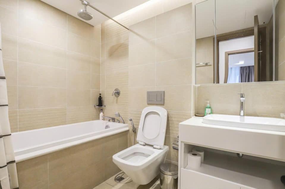 Luxury Apartment In Vinhomes Metropolis هانوي المظهر الخارجي الصورة