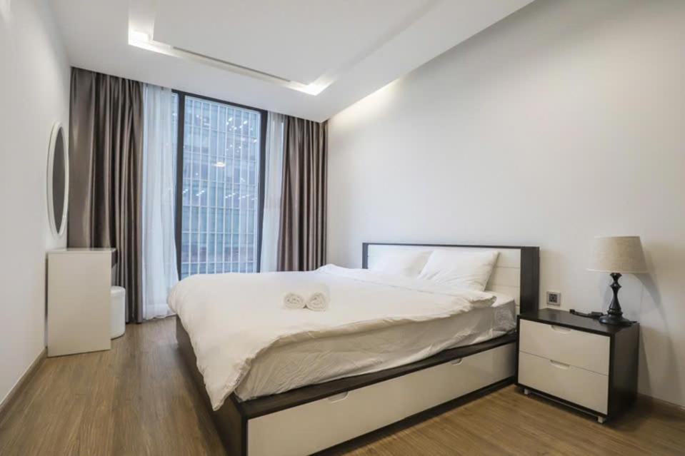 Luxury Apartment In Vinhomes Metropolis هانوي المظهر الخارجي الصورة